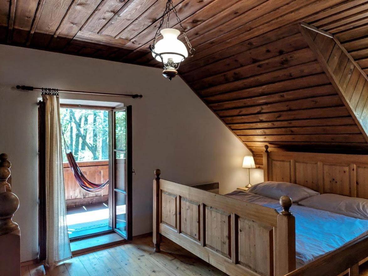 Apartmany Cerveny Dvur Chvalšiny Zewnętrze zdjęcie