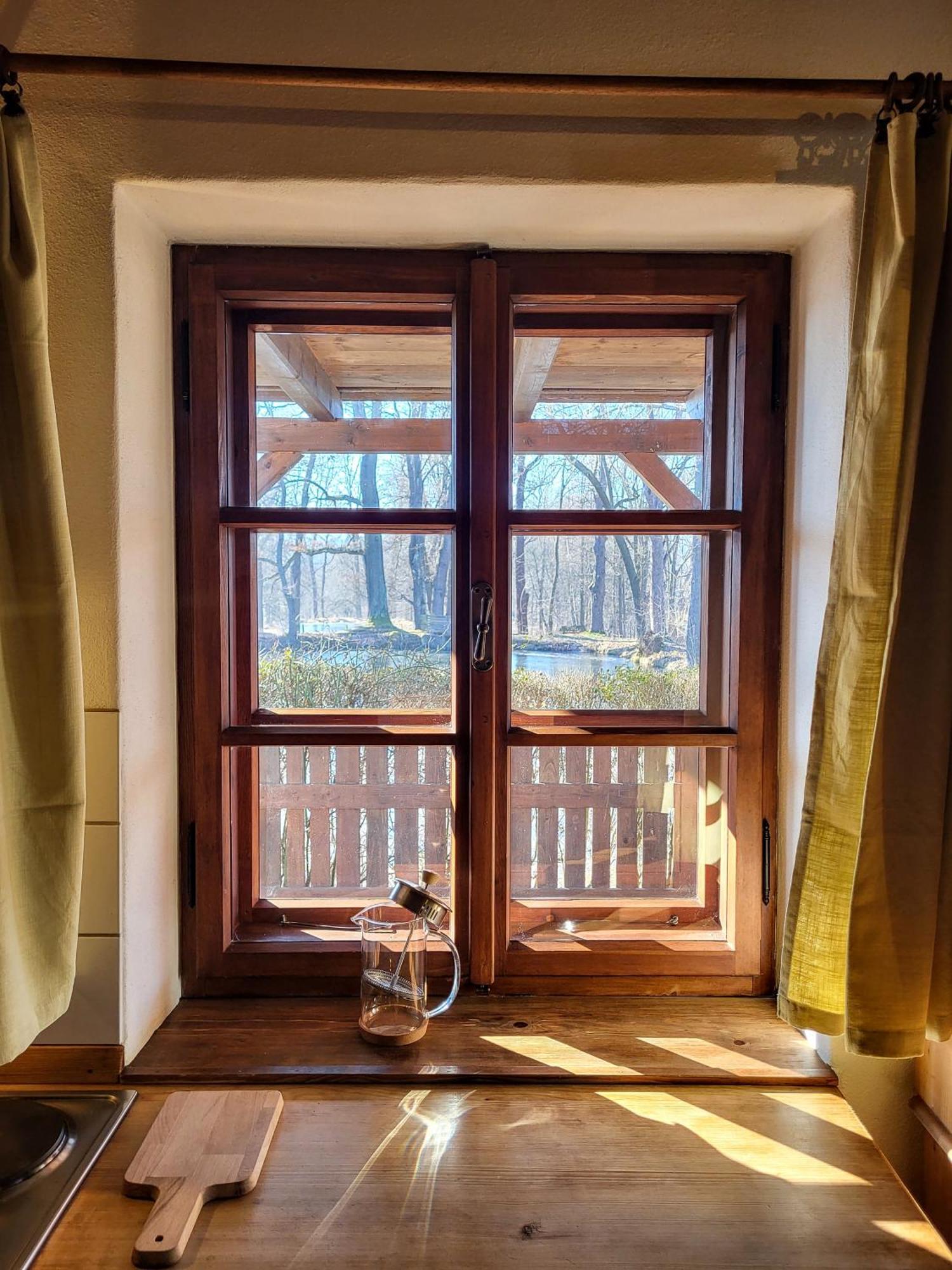 Apartmany Cerveny Dvur Chvalšiny Zewnętrze zdjęcie
