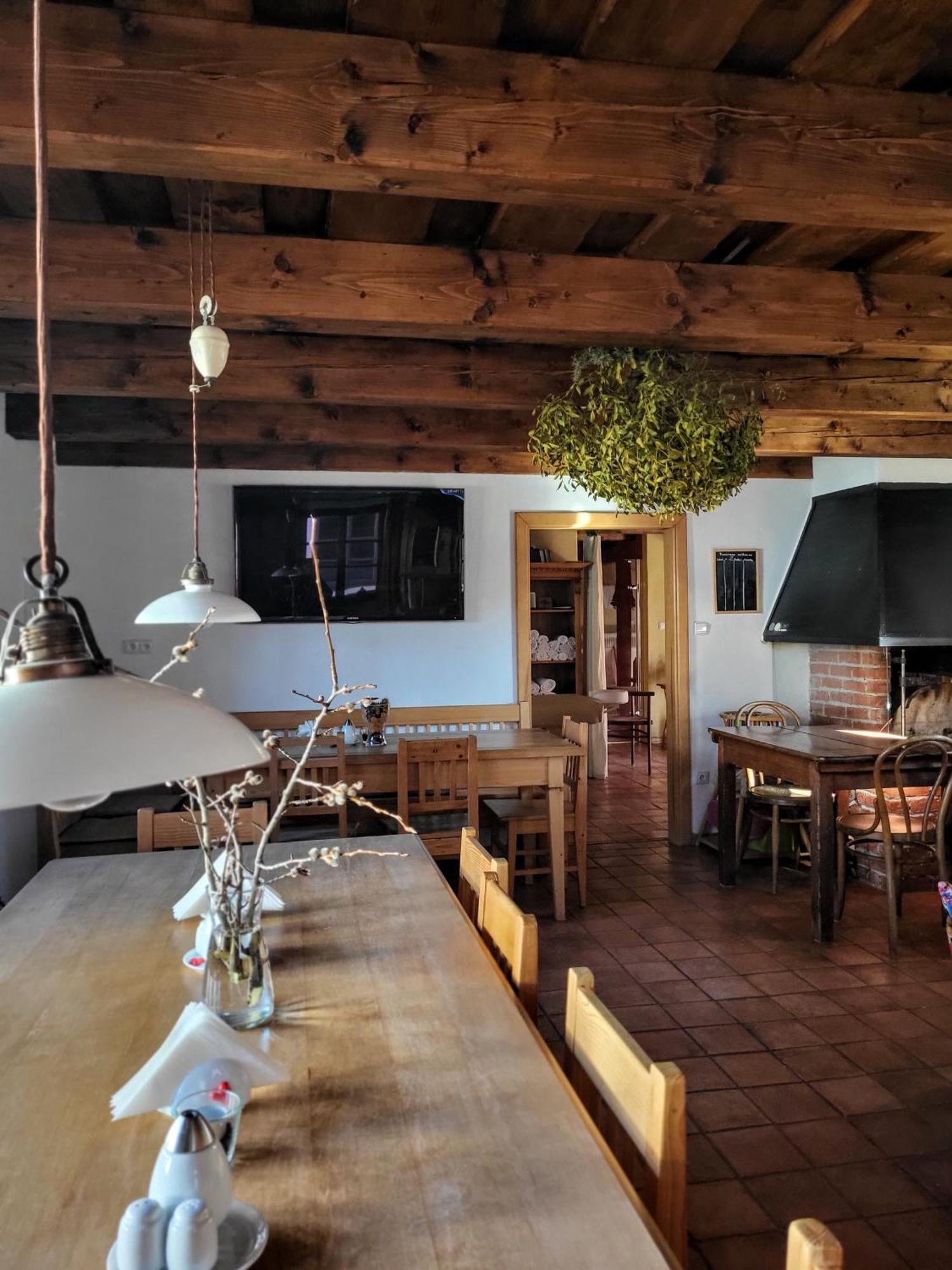 Apartmany Cerveny Dvur Chvalšiny Zewnętrze zdjęcie