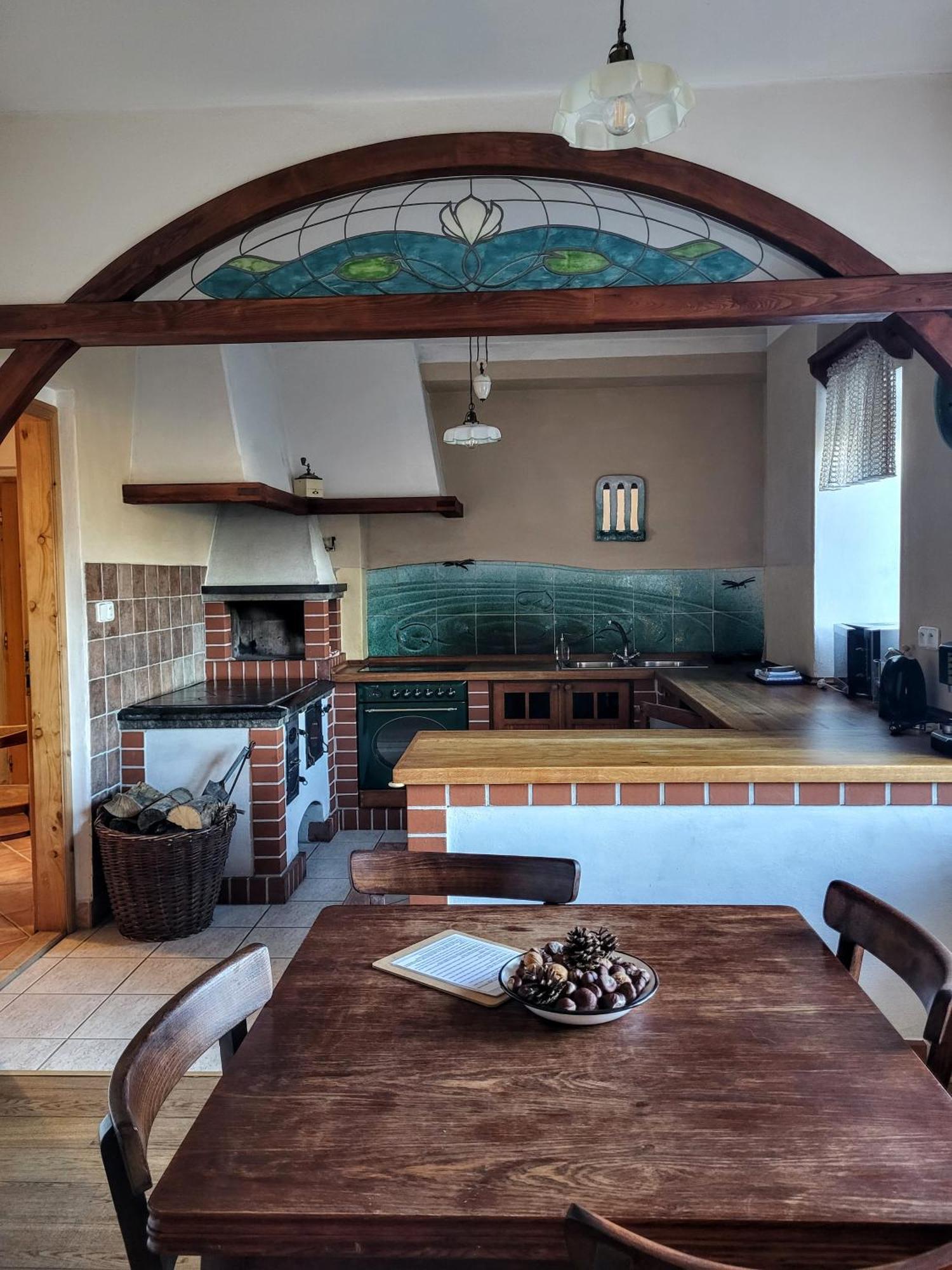 Apartmany Cerveny Dvur Chvalšiny Zewnętrze zdjęcie