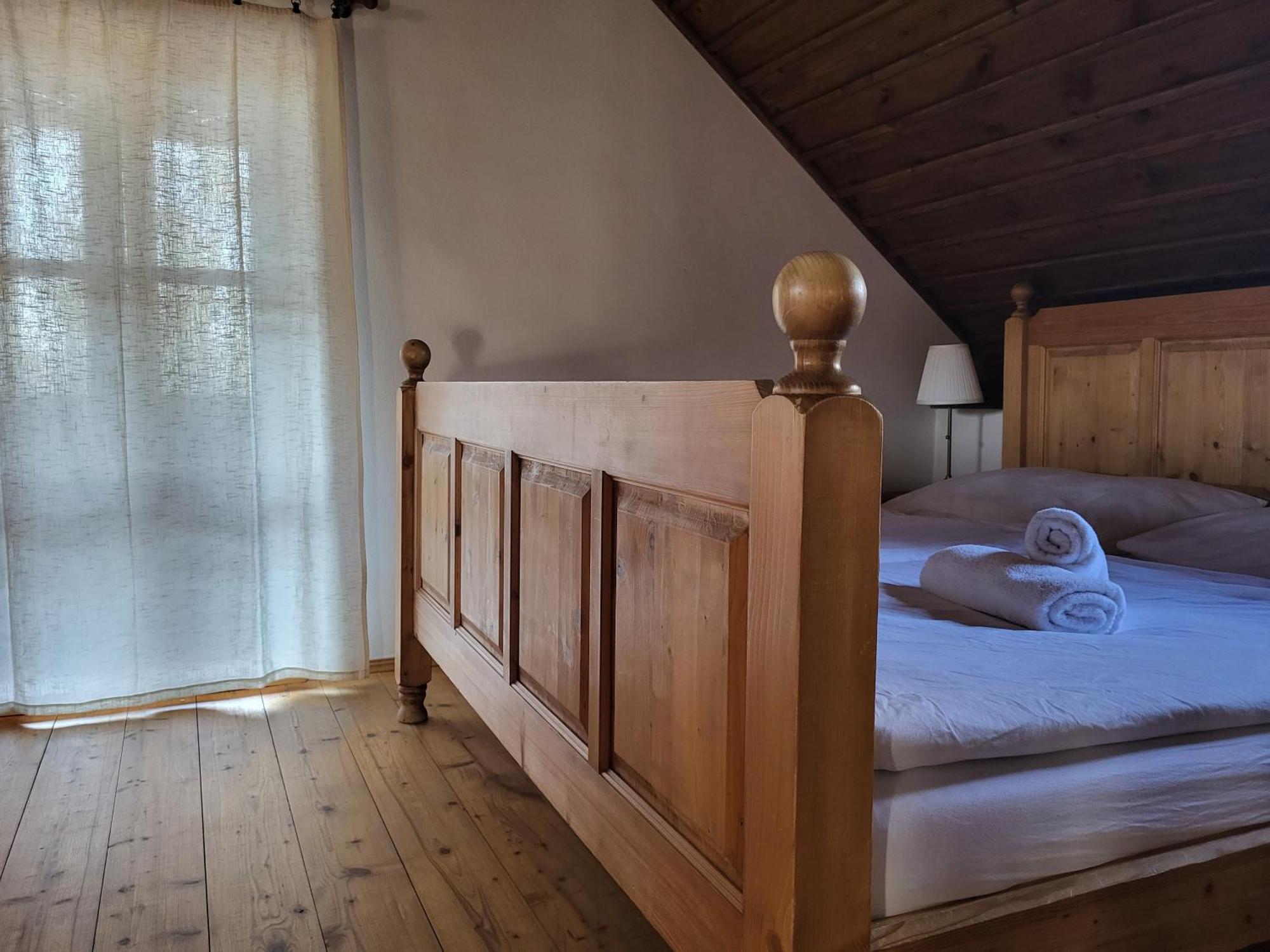 Apartmany Cerveny Dvur Chvalšiny Zewnętrze zdjęcie